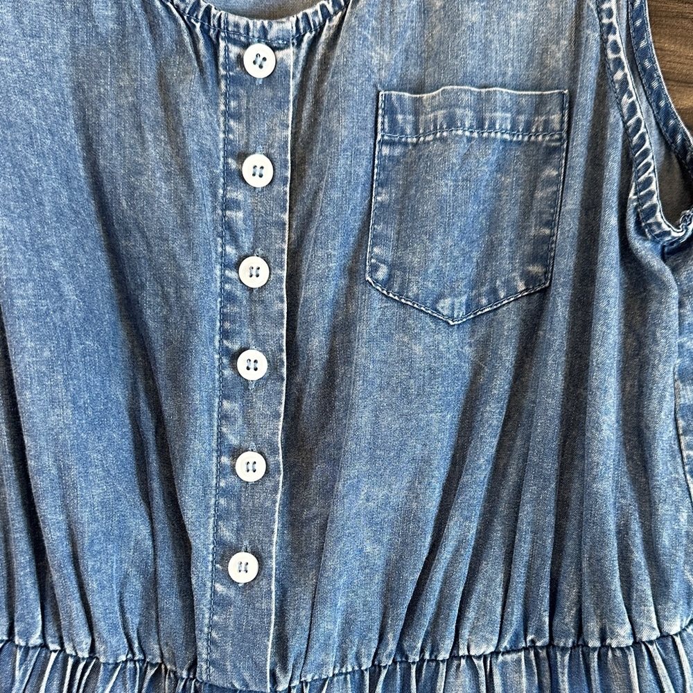 Doe & Rae Light Chambray Tank Top in Soft Blue - Picture 3 of 5